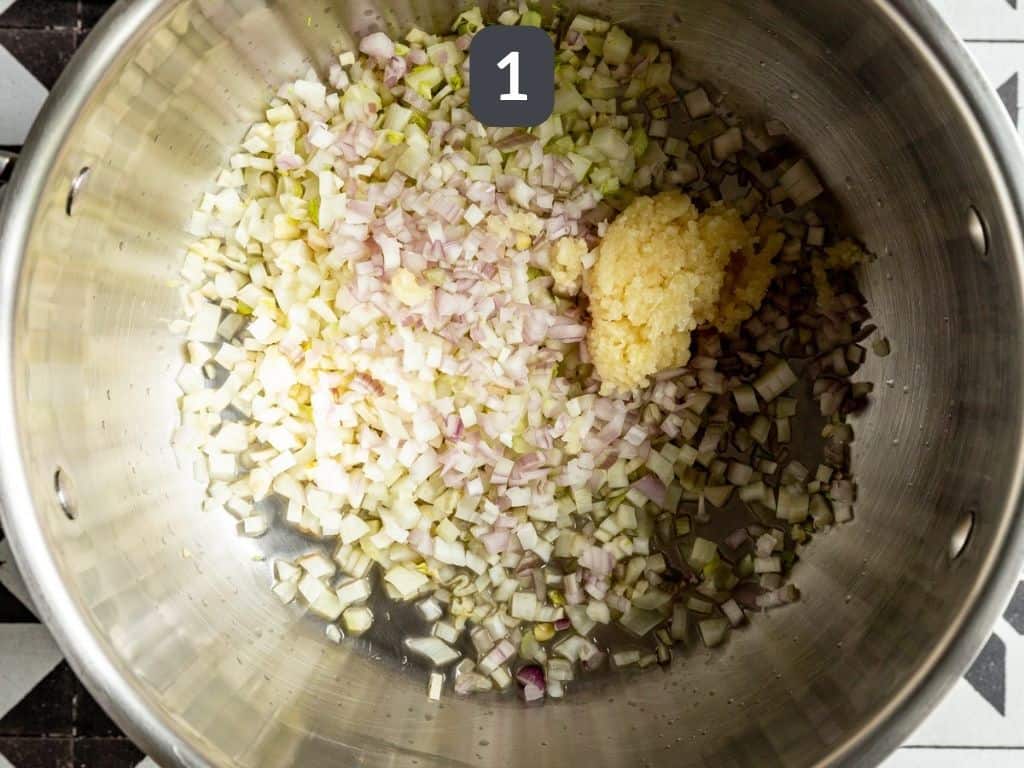 Lentils and Greens Toast Step 1 - cook the fennel and shallot.