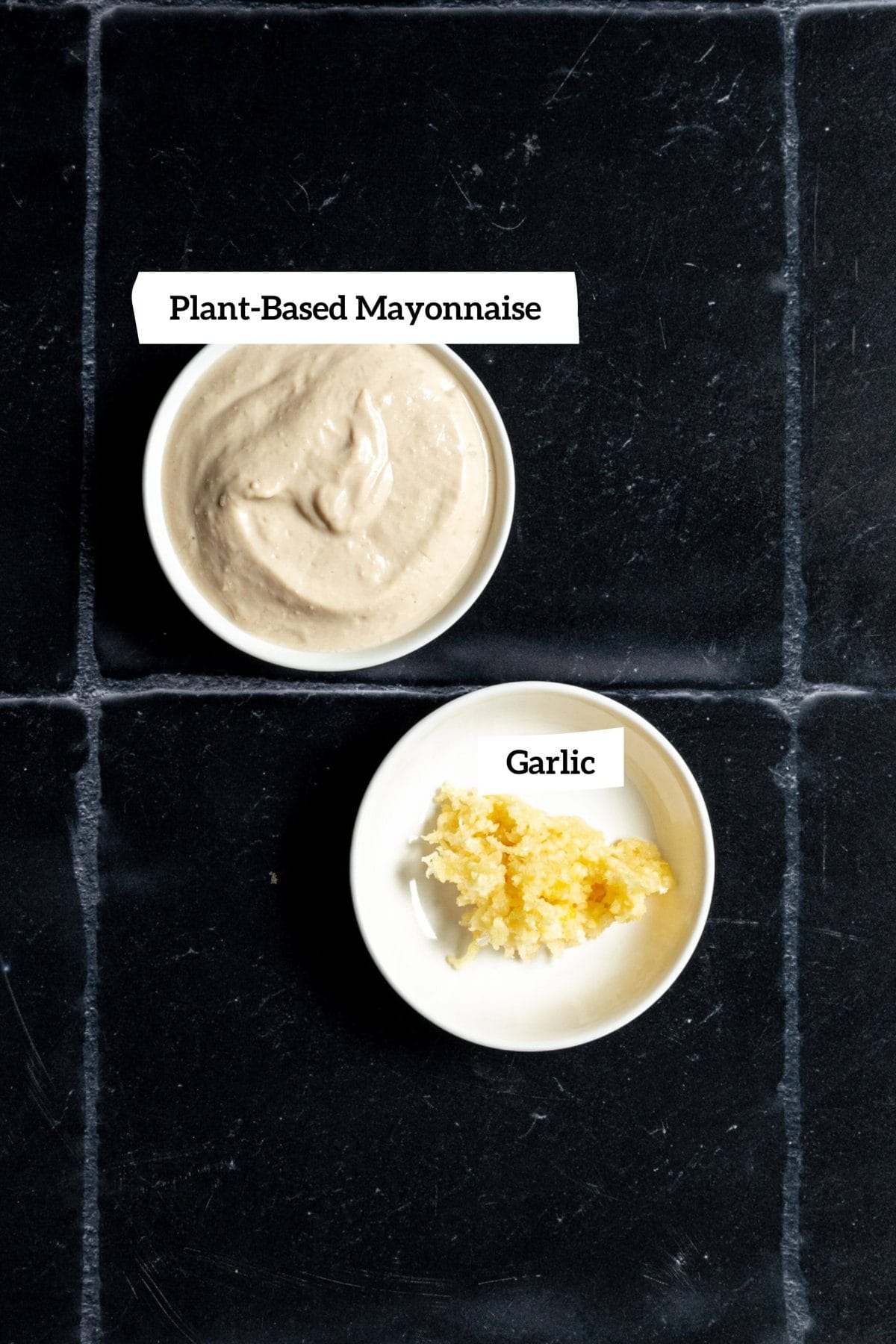 Aioli ingredients.