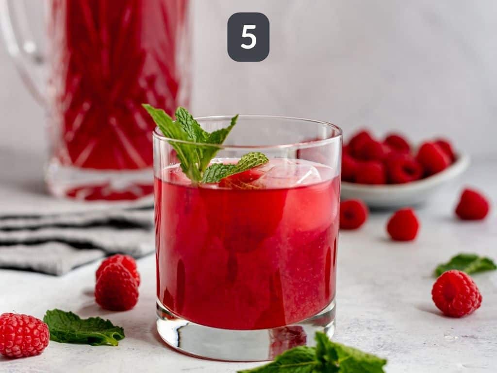 Raspberry mint iced green tea step 5 - serve over ice.