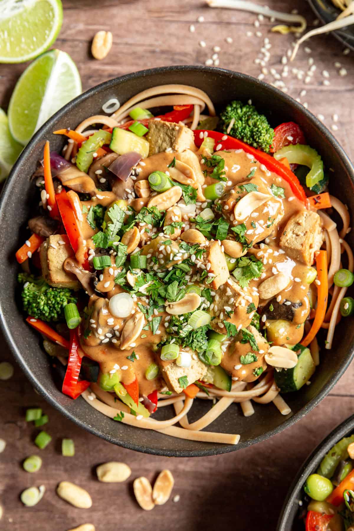 A bowl of Vegan Oil-Free Pad Thai.