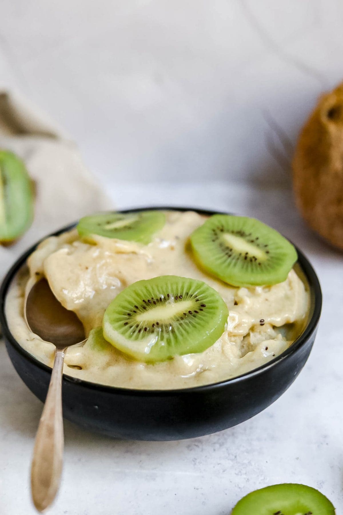 Kiwis and Cream Ice Cream