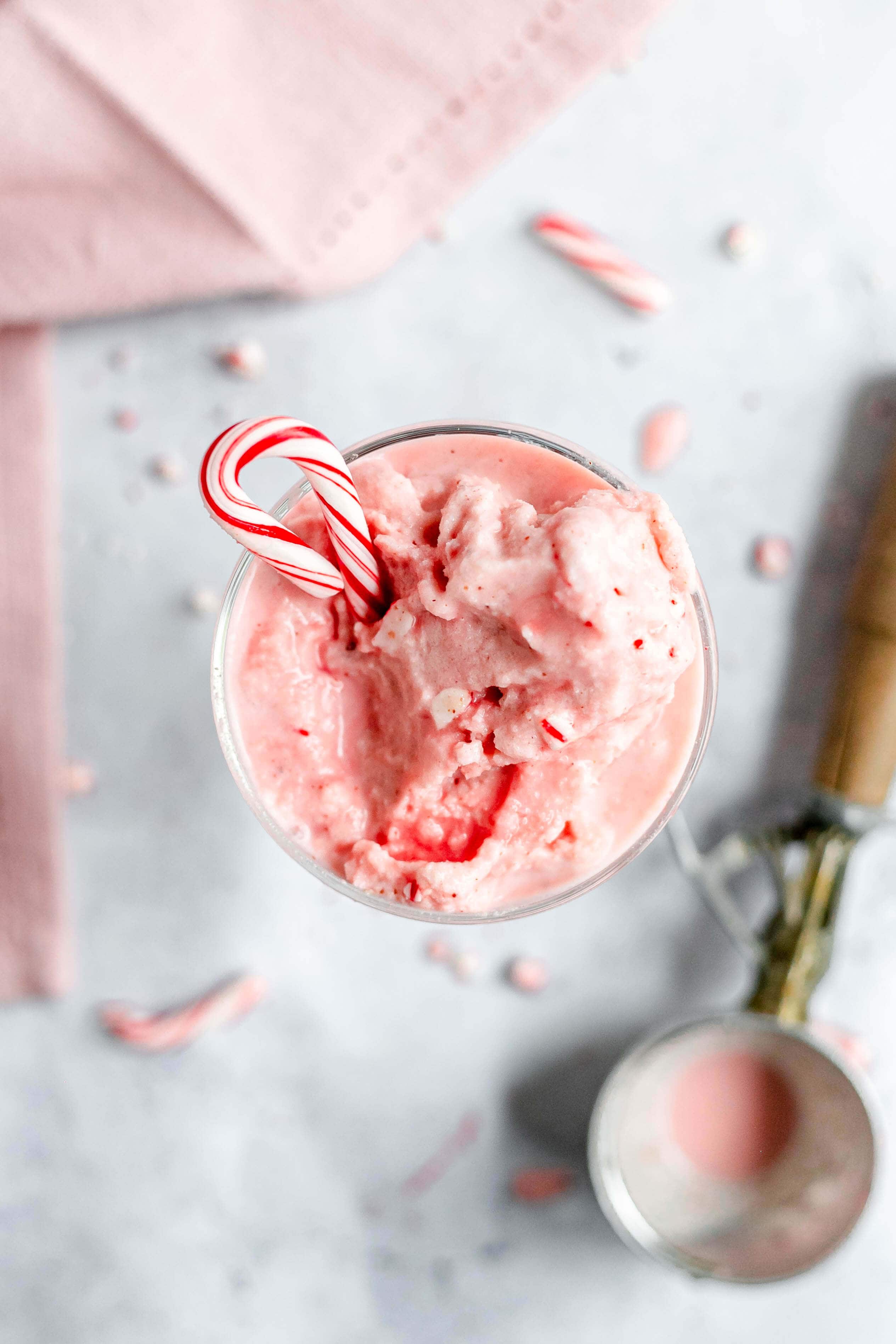 Vegan No-Churn Peppermint Ice Cream