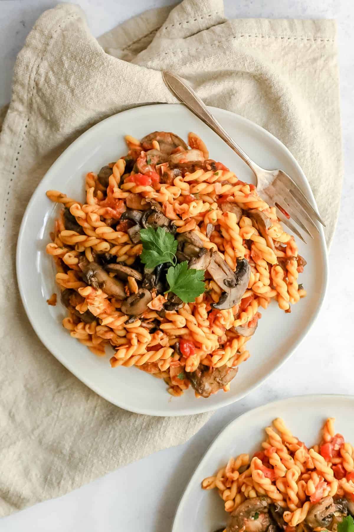 Gemelli with Tomato Sauce and Mushrooms