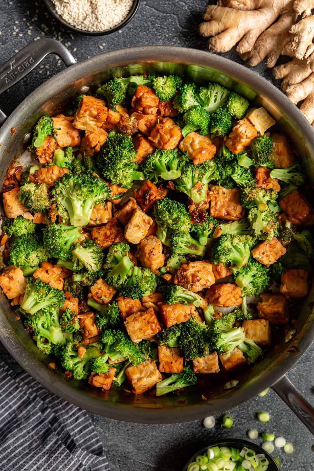 A pan of freshly cooked teriyaki tempeh.