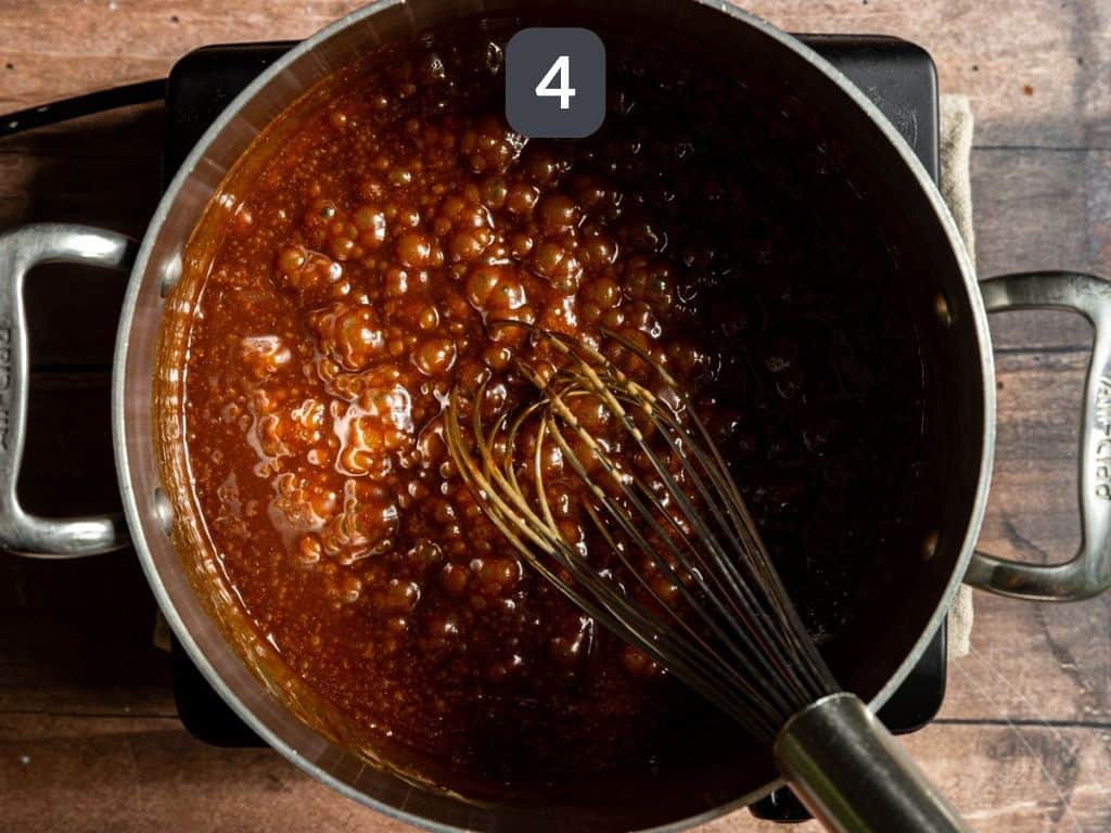 Vegan caramel apples step 4 - stir in the nut butter.