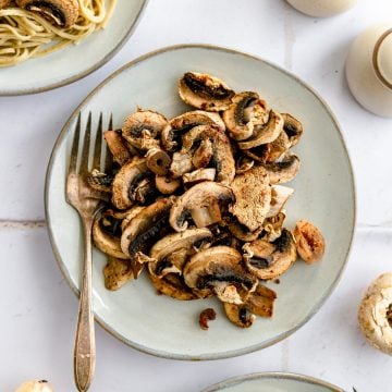A plate of oil-free roasted mushrooms.