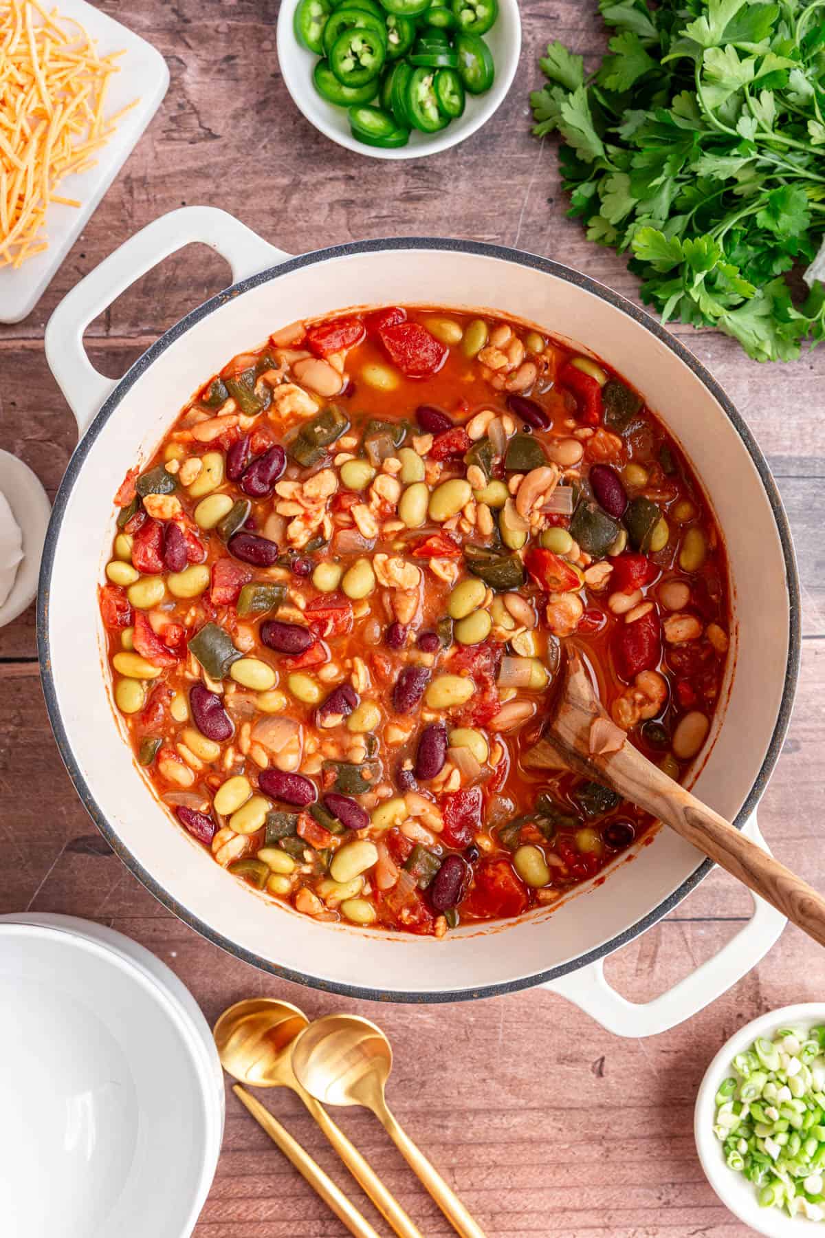 A freshly cooked pot of chili.