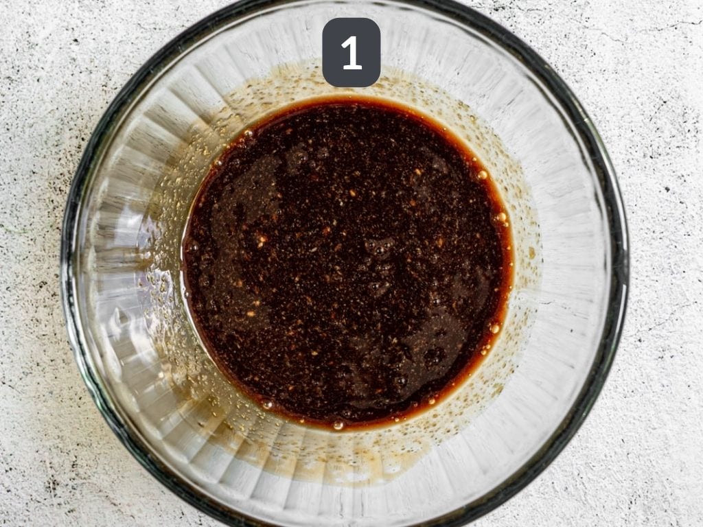 Mixing balsamic dressing