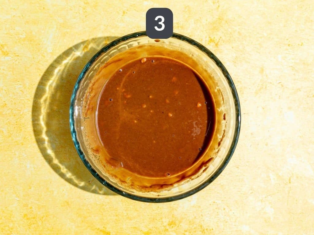 Zoodle Pad Thai Step 3 - mix the sauce.