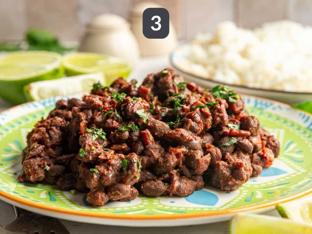 Sautéed Black Beans Step 3 - garnish with cilantro.