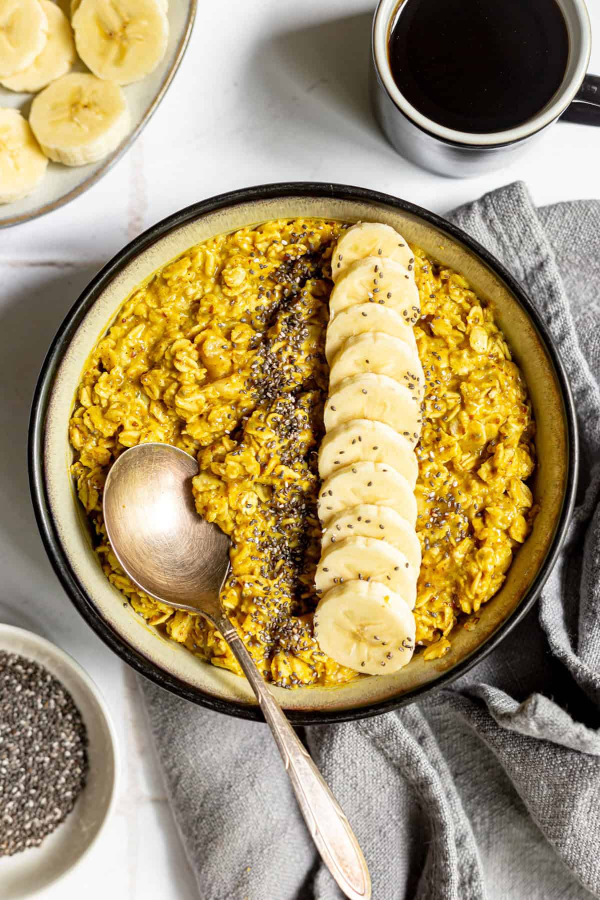 A bowl of anti-inflammatory banana turmeric oats.