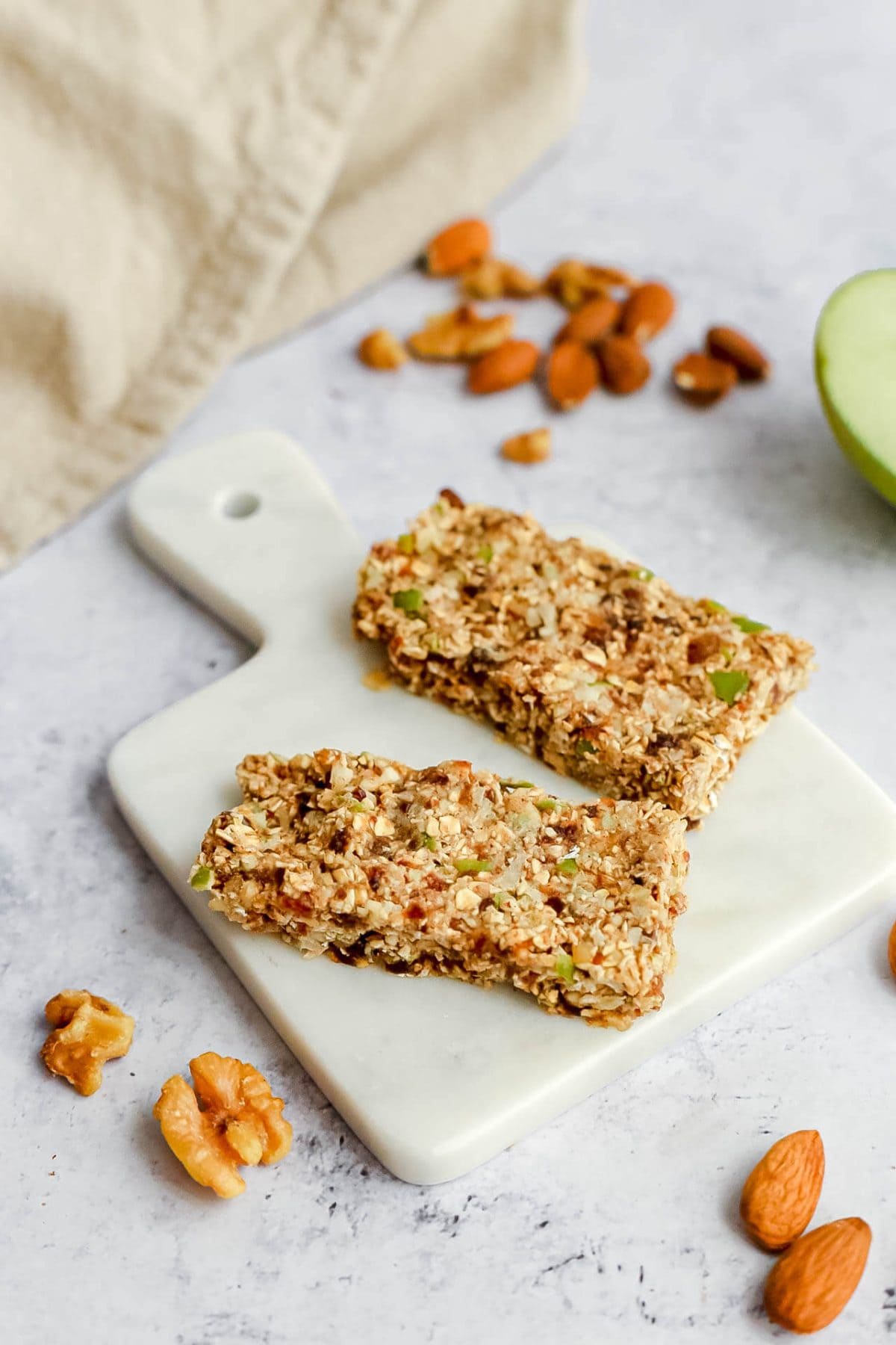 Raw Apple Pie Granola Bars