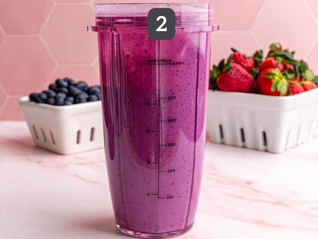Vegan protein smoothie step 2 - blend.