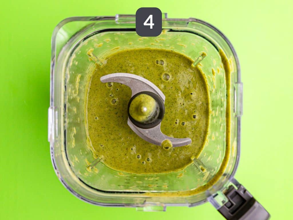 Vegan zucchini pasta step 4 - blend the sauce.