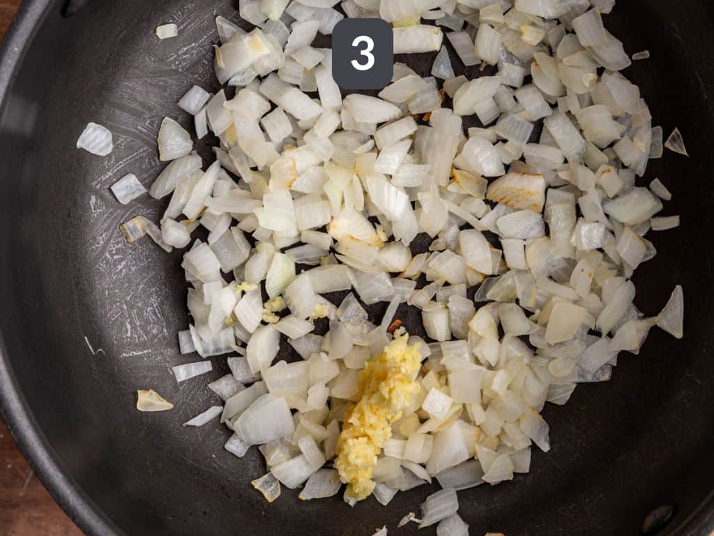 Easy Vegan Seitan Curry Step 3 - add the garlic.