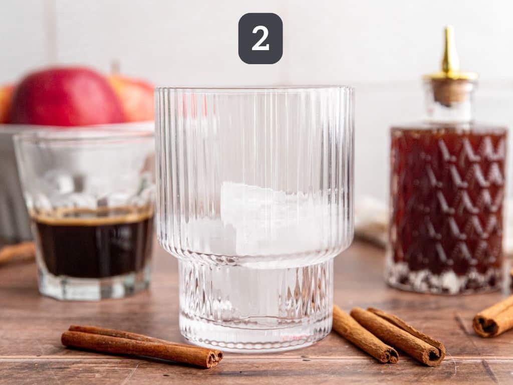 Apple Crisp Latte Step 2 - add ice.