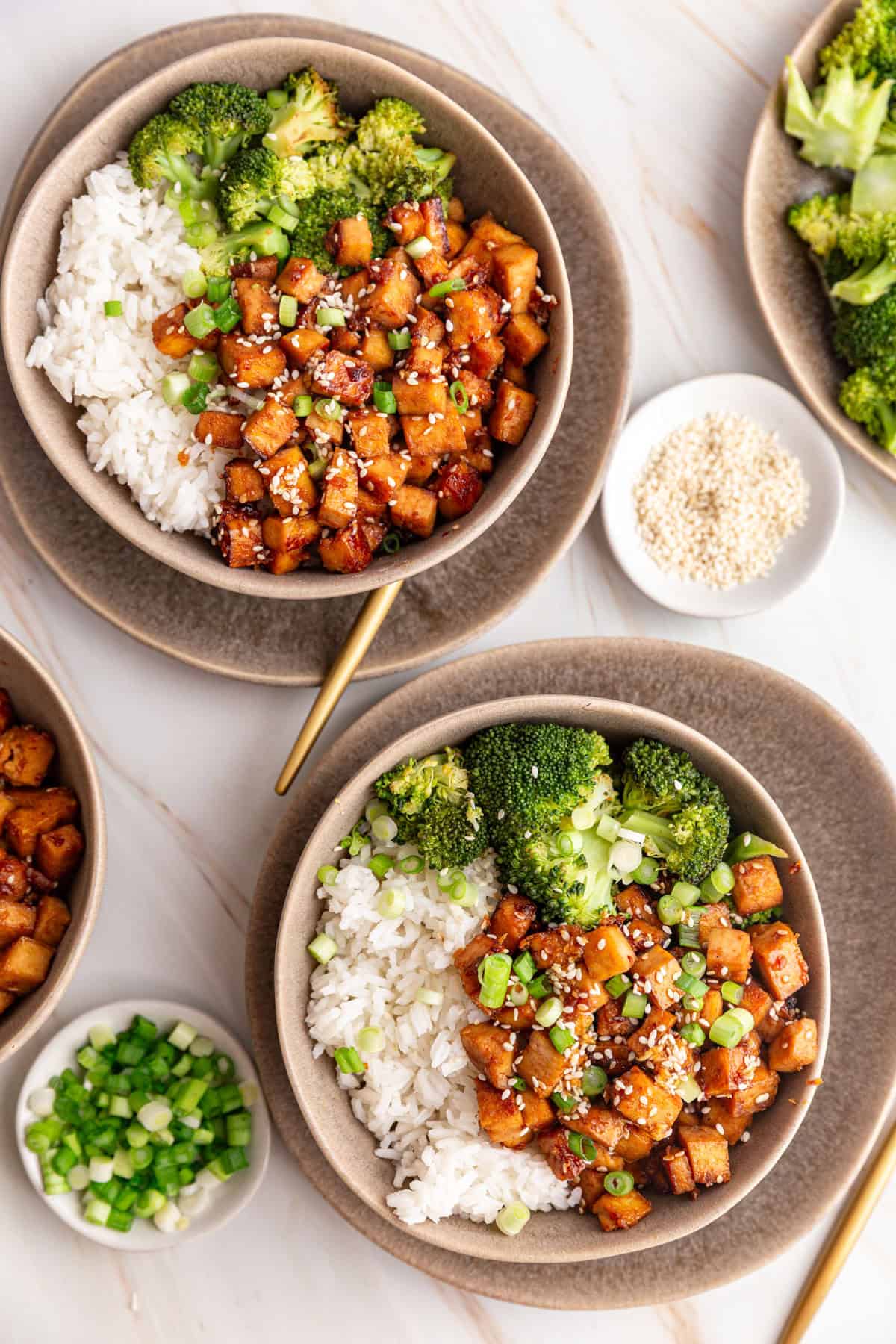 Two bowls of honey garlic soy tofu.