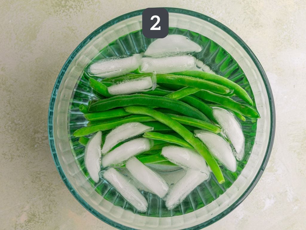 Vegan Nicoise salad step 2 - blanch the green beans.