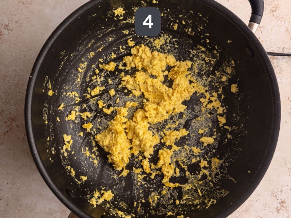 Vegan Singapore Noodles Step 4 - cook the egg.
