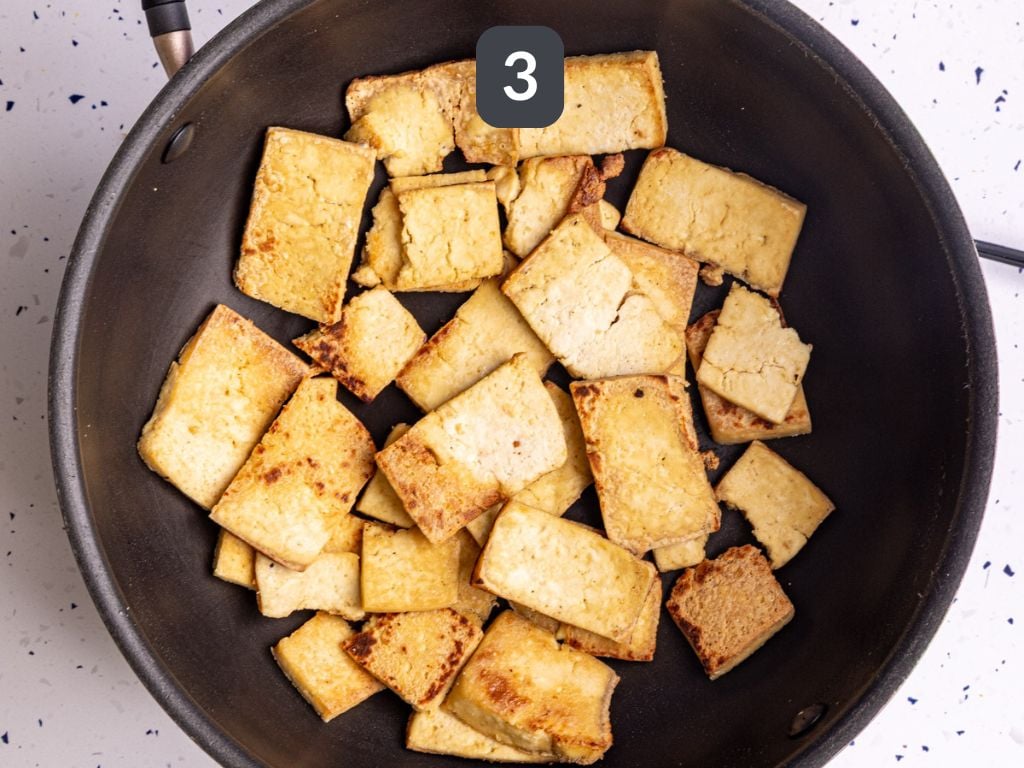 Vegan Chicken Bacon Ranch Sandwich Step 3 - pan-cook the tofu in oil.