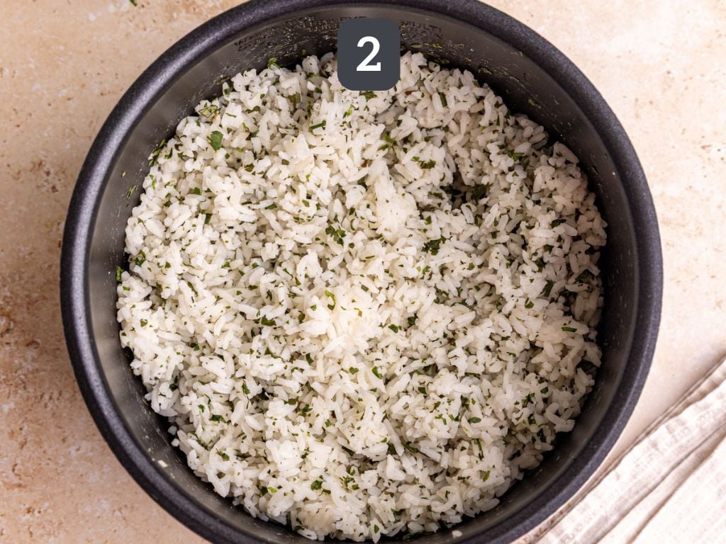 Cilantro lime rice step 2 - stir in the cilantro