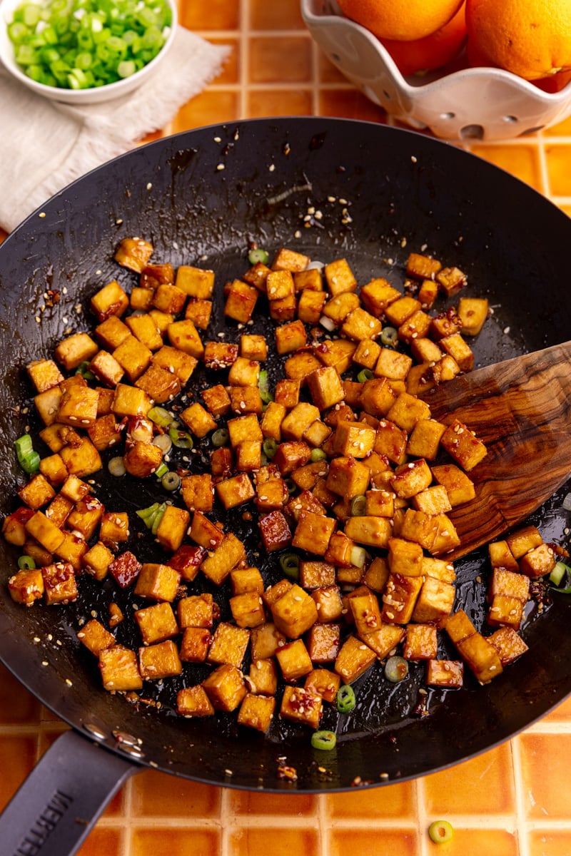 A pan of freshly cooked bibibop-style tofu.