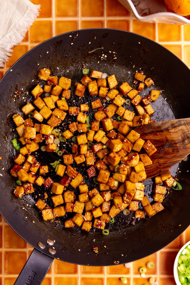 A pan of freshly cooked bibibop-style tofu.